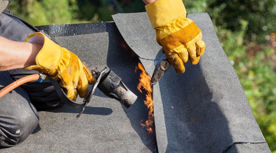 Expert Emergency Roof Repairs services in Pointe Aux Pins, MI